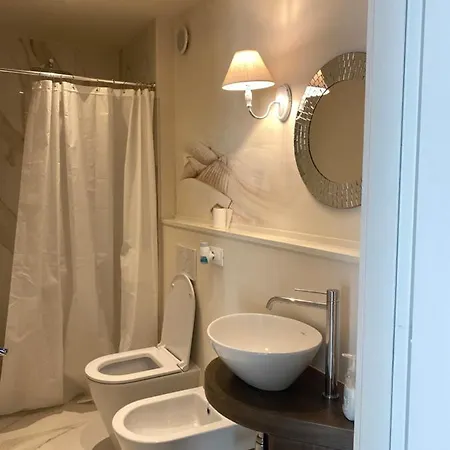 ゲストハウス Patrizia ピエトラサンタ