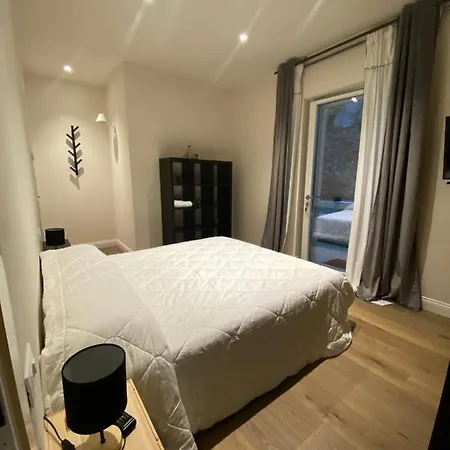 Patrizia ゲストハウス 4*