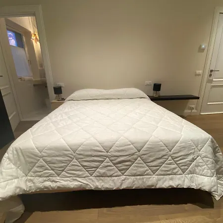 ゲストハウス Patrizia ピエトラサンタ