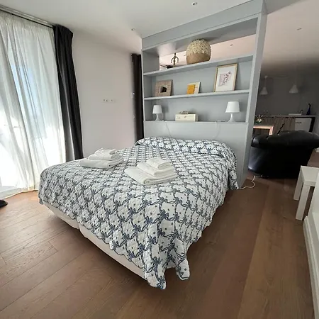 ゲストハウス Patrizia ピエトラサンタ